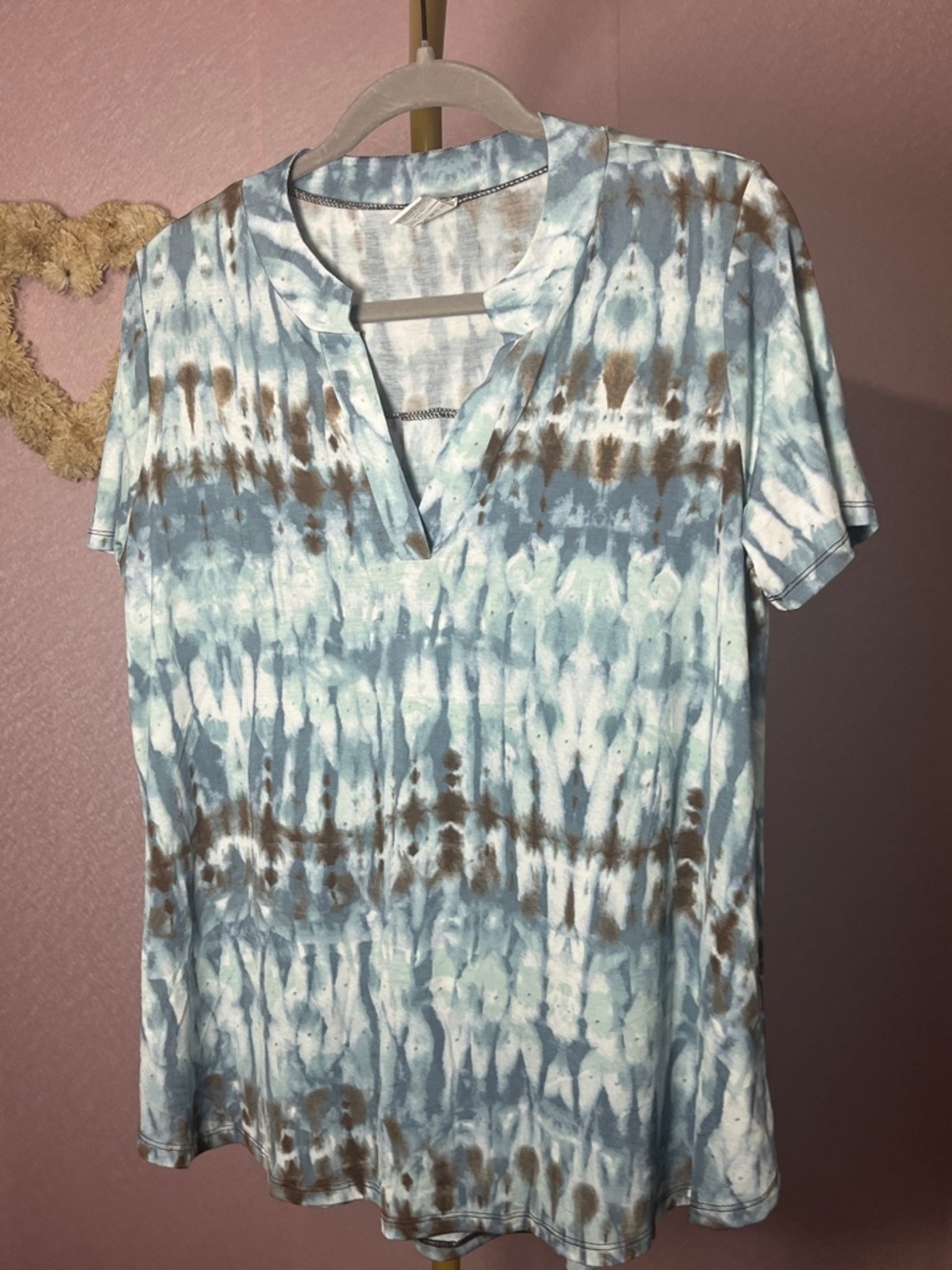 Sew In Love Light Blue & Brown Tie-Dye V-Notch Short Sleeve Top - NWOT